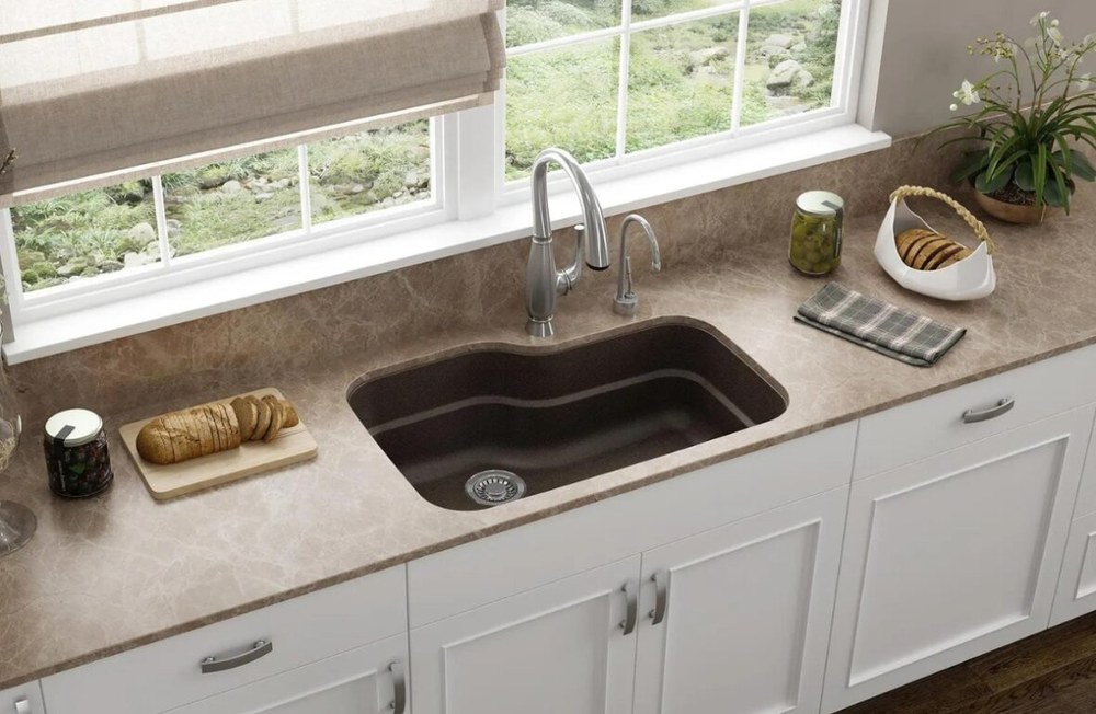 Гранітні мийки – чим відрізняються та які переваги мають