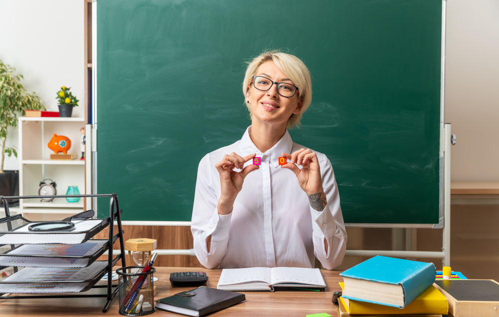 Короткі побажання вчителям від учнів і батьків на будь-яке свято