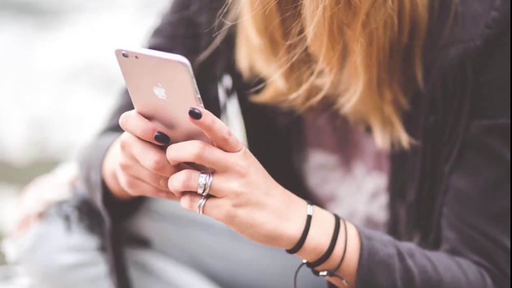 Какие привычки появляются у владельцев iPhone
